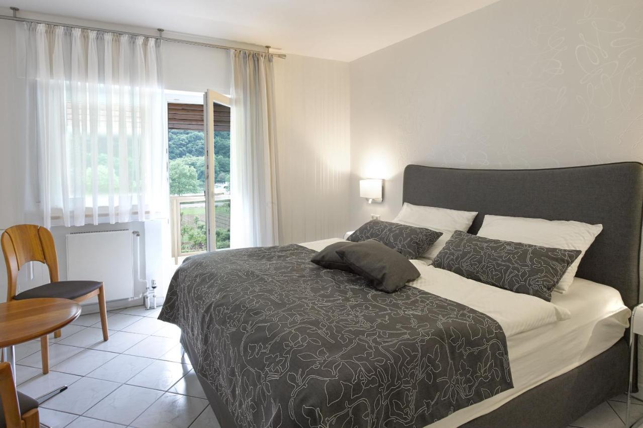 Hotel Weinhaus Henerichs à Pommern Extérieur photo